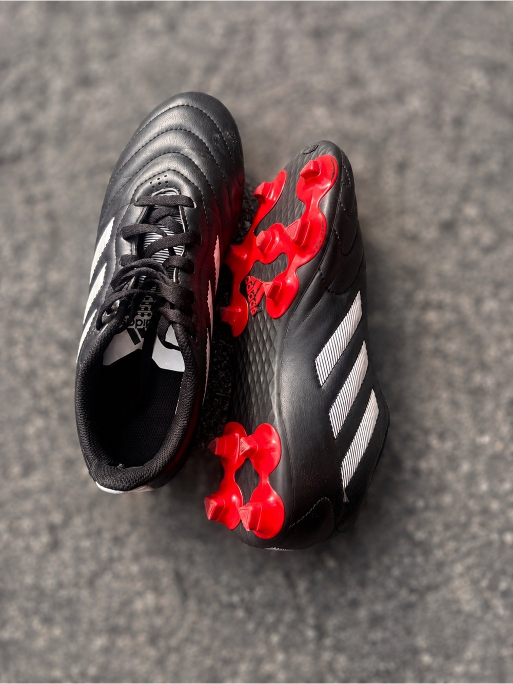 Adidas Men's Black Soccer Cleats with Red Studs 6.5 men’s 7.5 women’s